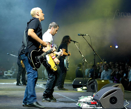 Dreamforce 2008, Foo Fighters on stage (photo by Michael Krigsman)